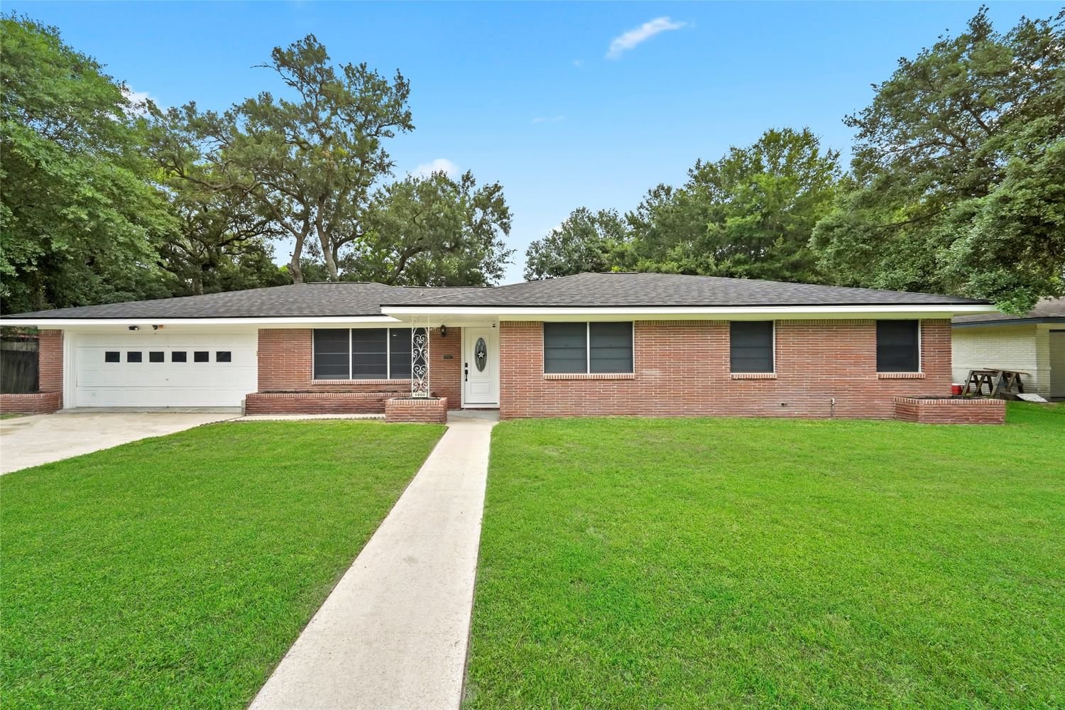 Real estate property located at 1800 Olive, Harris, Richardson Place Sec 02, Baytown, TX, US