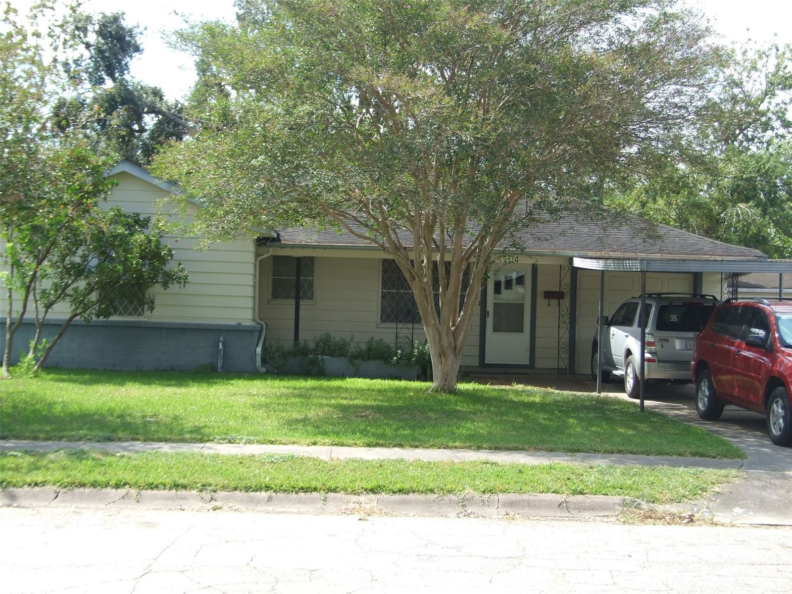 Real estate property located at 1204 Dogwood, Harris, Eastraven Sec 01, Pasadena, TX, US