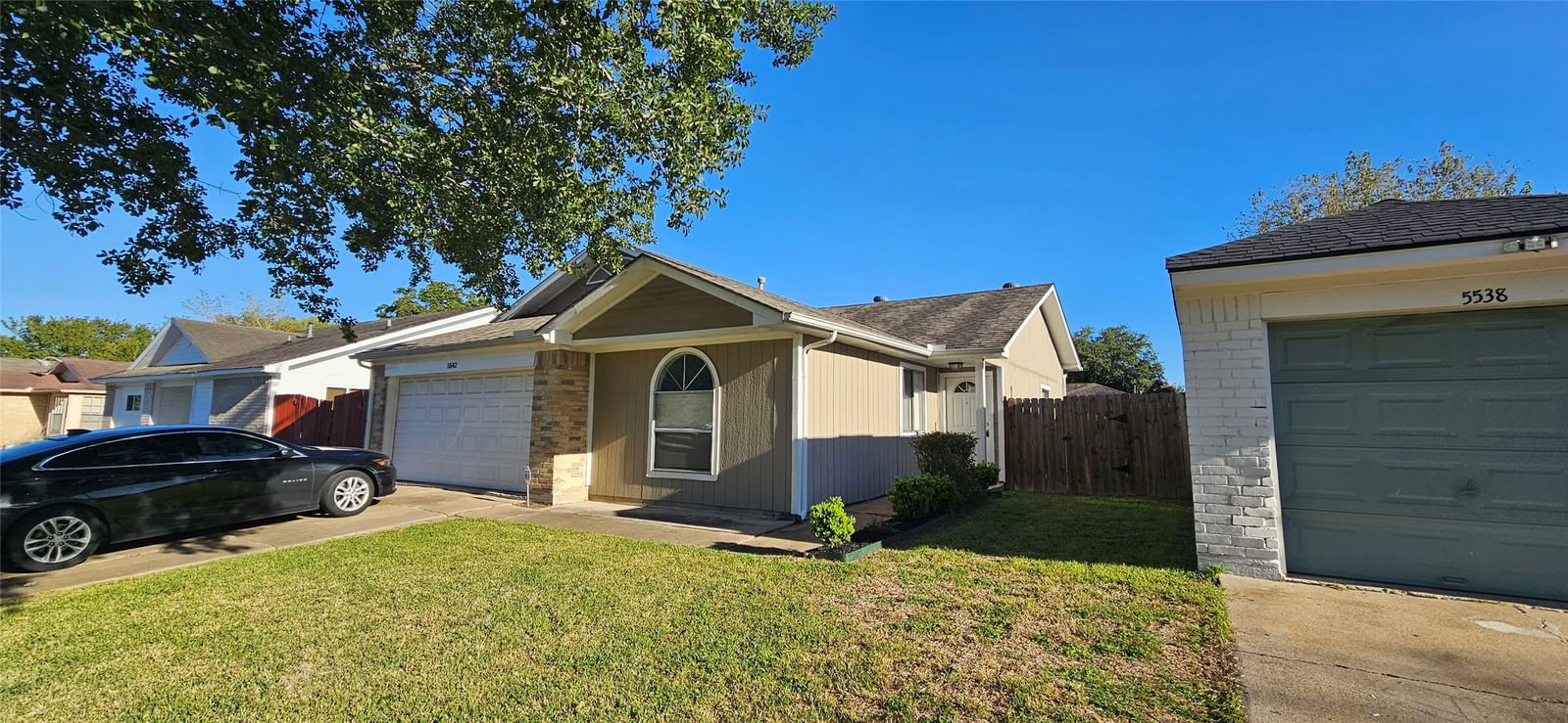 Real estate property located at 5542 Ambern, Fort Bend, Briar Villa Sec 1, Houston, TX, US