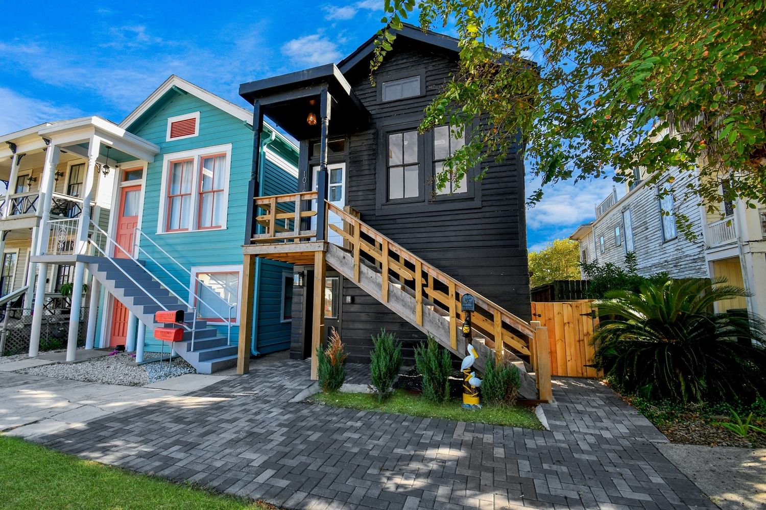 Real estate property located at 1015 Sealy, Galveston, Galveston, TX, US