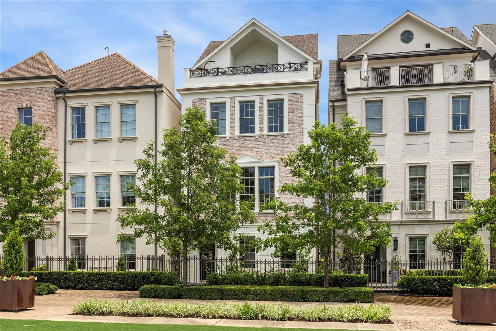 Real estate property located at 313 Royale Heights, Harris, Memorial Green, Houston, TX, US