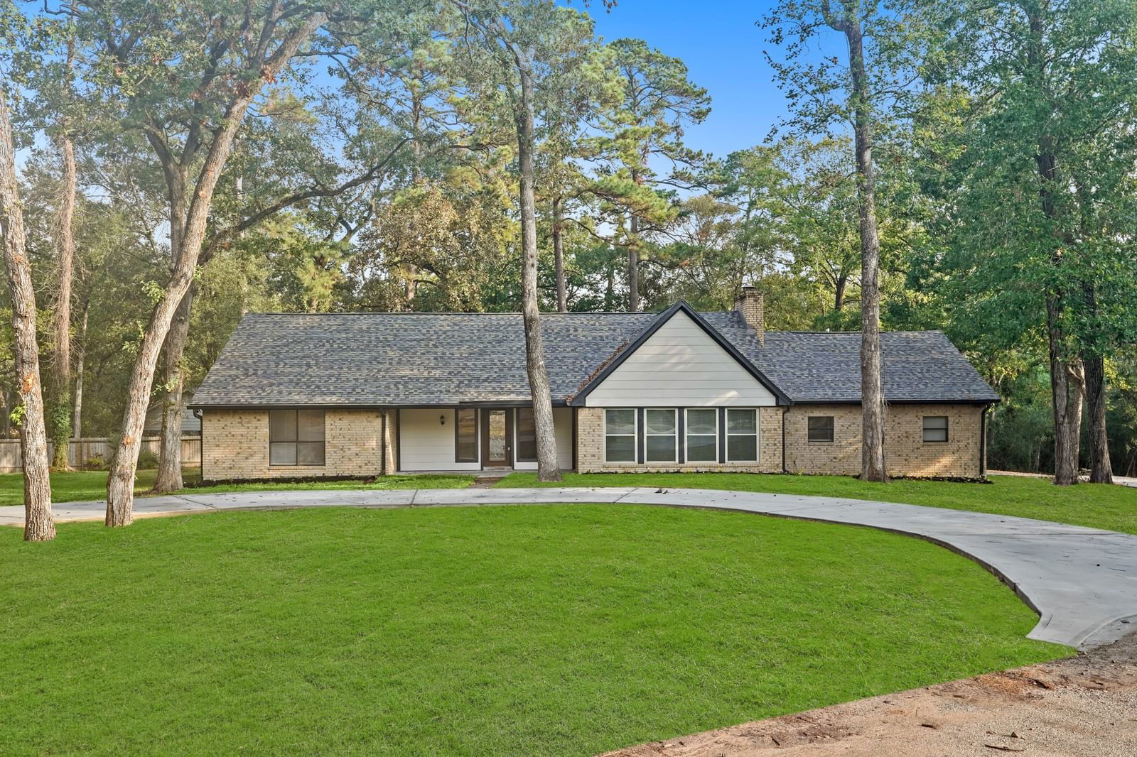 Real estate property located at 10082 Mossy Cup, Montgomery, Shady Hollow Rep, Conroe, TX, US