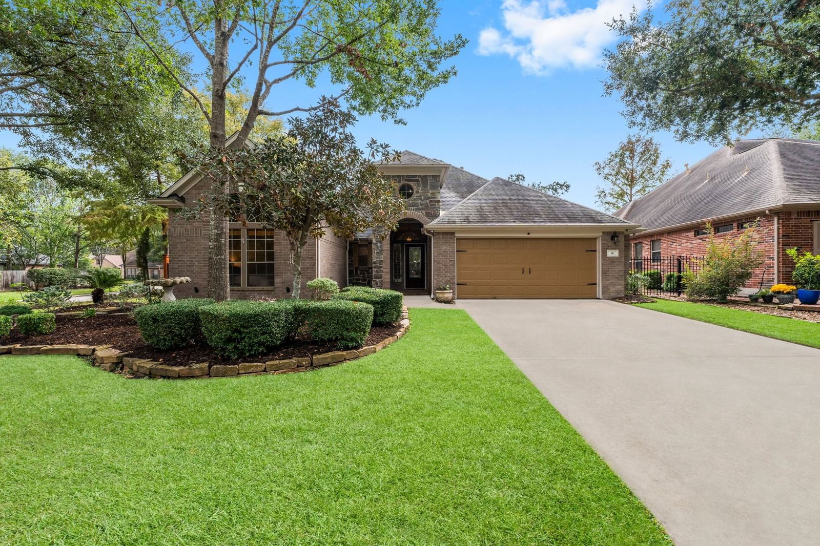 Real estate property located at 14 Spring Brook, Montgomery, Wdlnds Village Sterling Ridge 02, The Woodlands, TX, US