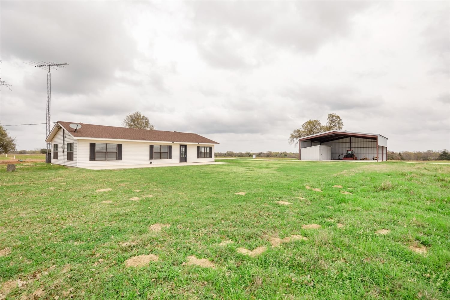 Real estate property located at 7787 Sun Belt, Grimes, Johnson Subdivision, Iola, TX, US