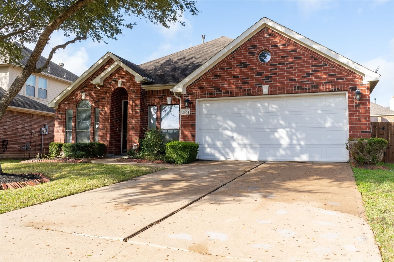 Real estate property located at 2604 Shaly Cove, Brazoria, Shadow Creek Ranch Sf1-Sf2-Sf3, Pearland, TX, US