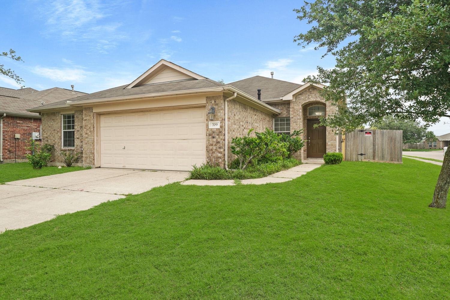 Real estate property located at 709 Elizabeth, Brazoria, Hamilton Square, Alvin, TX, US