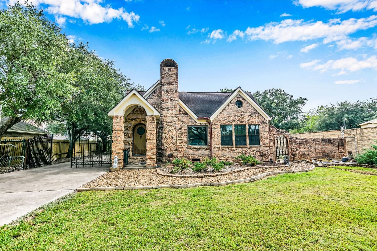 Real estate property located at 12831 Frances, Fort Bend, Stafford, TX, US