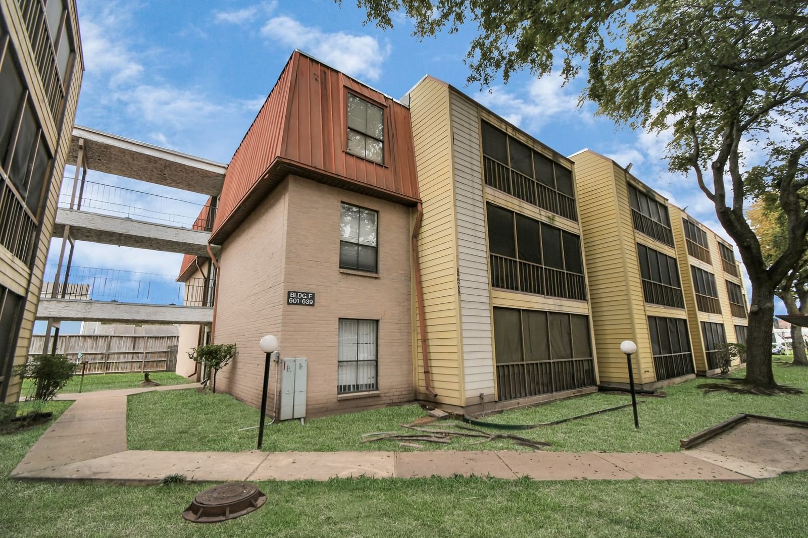 Real estate property located at 10110 FORUM DR #637, Harris, Winfield 2 Condo, Houston, TX, US