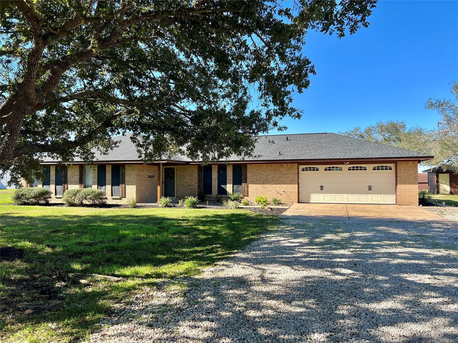 Real estate property located at 759 County Road 340, Brazoria, J De J Valderas, Angleton, TX, US