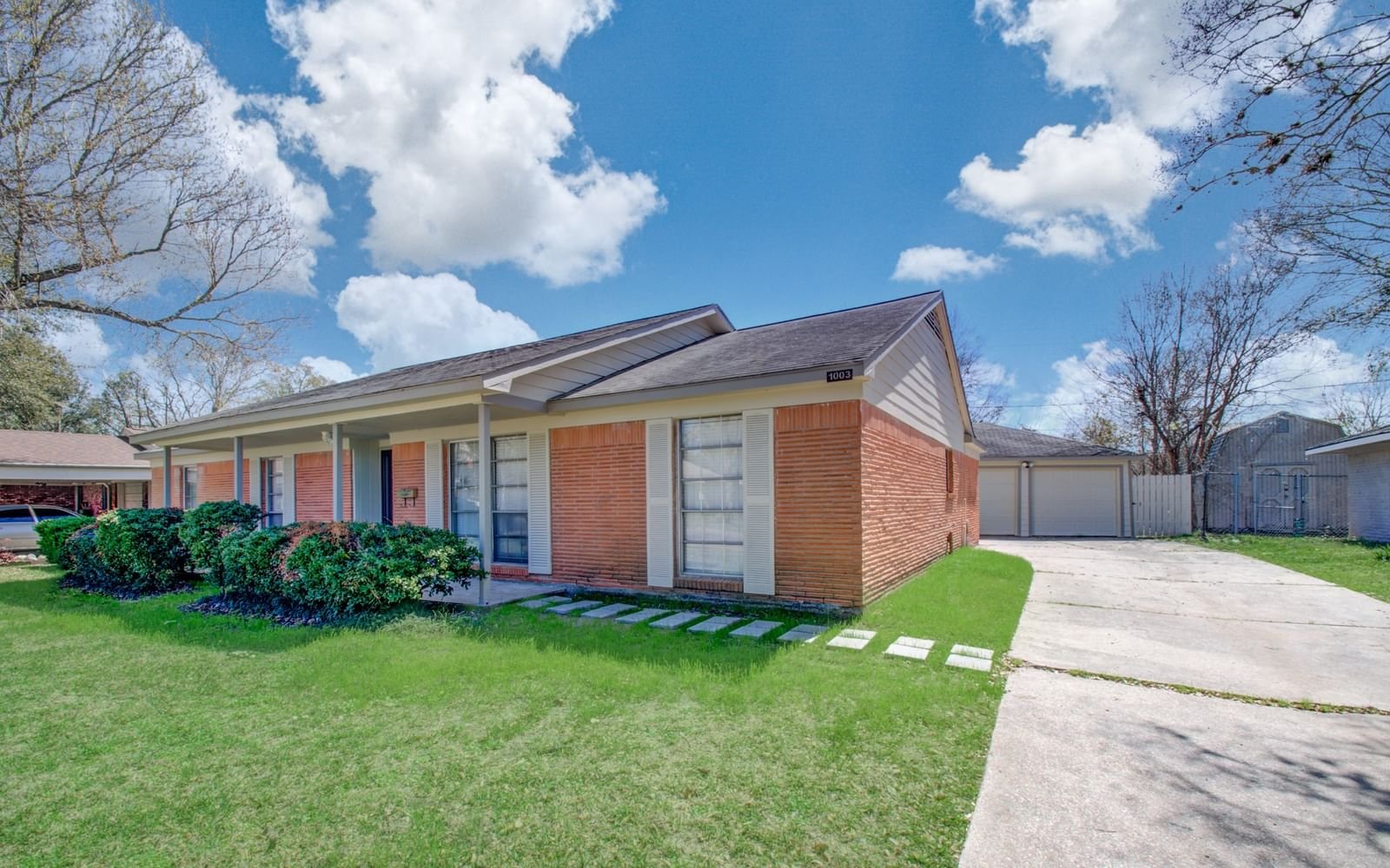 Real estate property located at 1003 Fleetwood, Harris, Graywood Sec 01, Baytown, TX, US