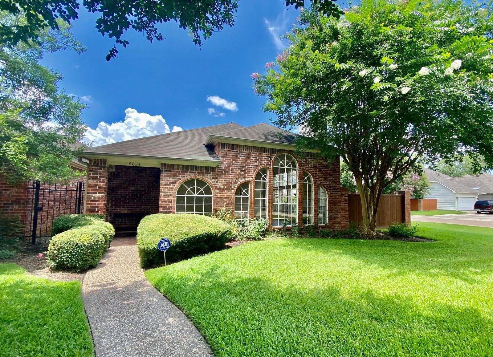 Real estate property located at 6624 Queensclub, Harris, Champions Creek, Houston, TX, US