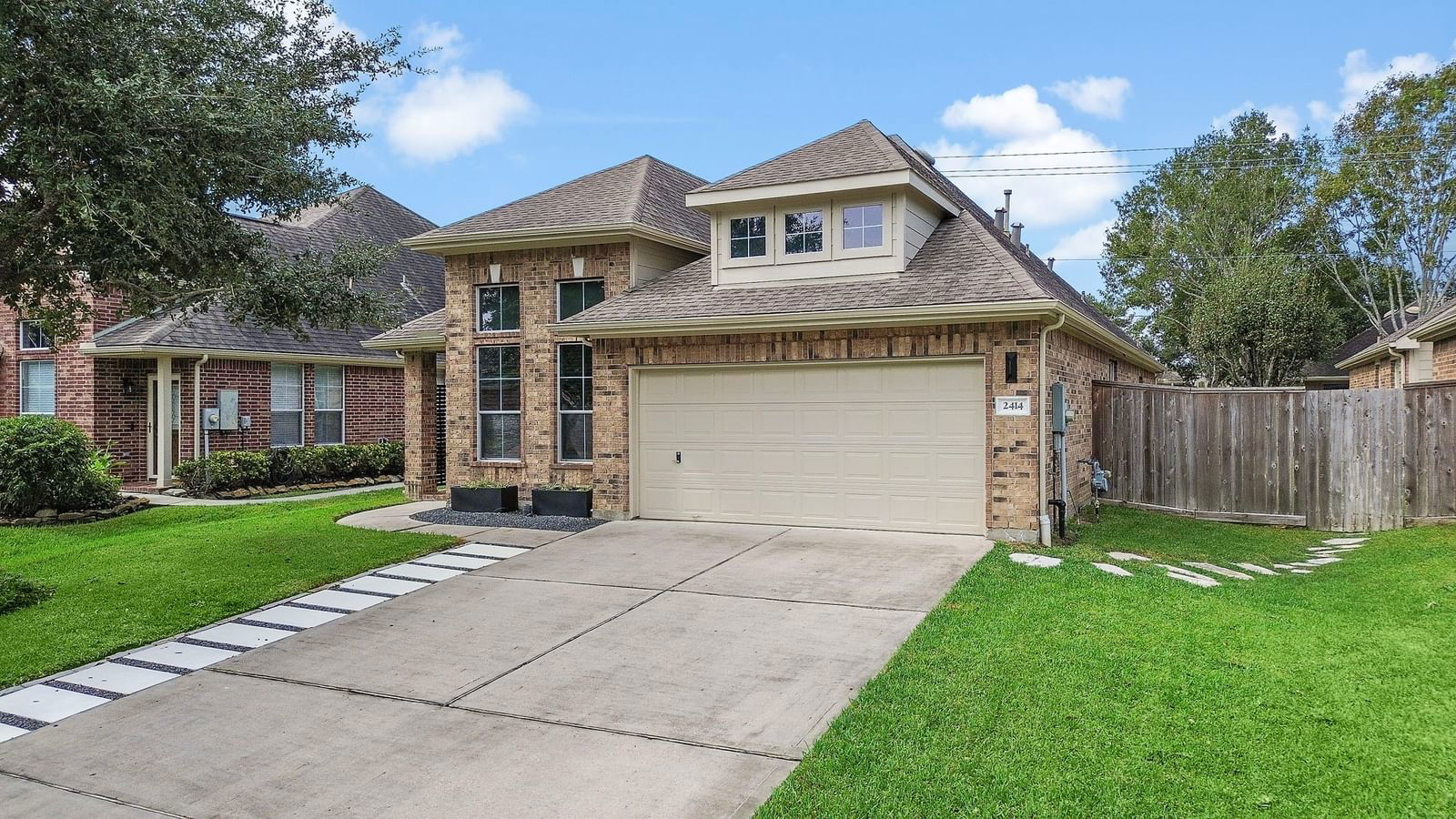 Real estate property located at 2414 Alamanni, Harris, Bellavita At Green Tee, Pearland, TX, US