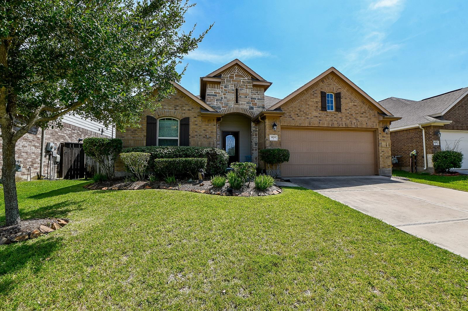 Real estate property located at 6814 Blue Glade, Fort Bend, Long Meadow Farms, Richmond, TX, US