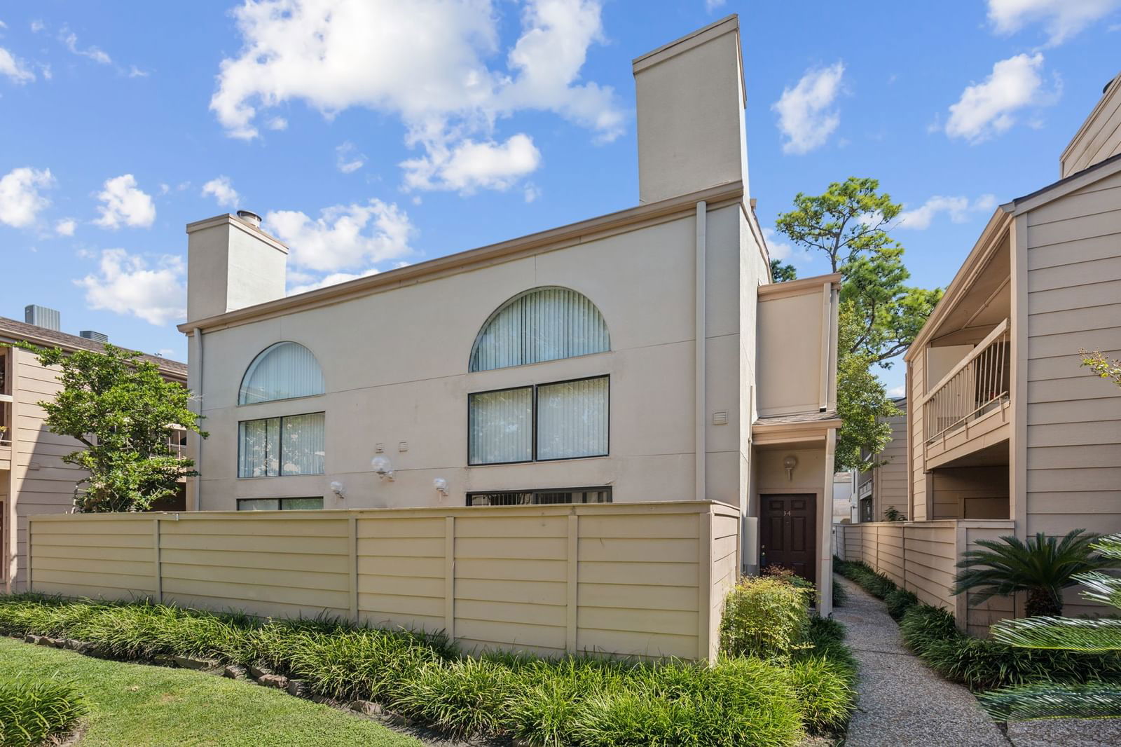 Real estate property located at 2125 Augusta #34, Harris, Little Thicket Condo, Houston, TX, US