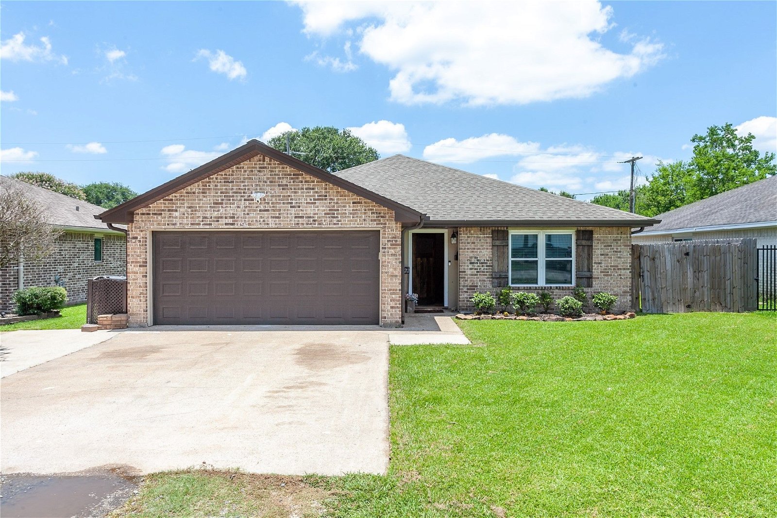 Real estate property located at 2212 Earle, Jefferson, Port Neches, TX, US