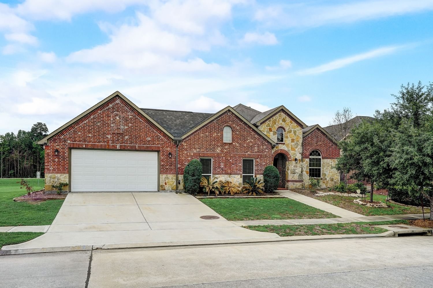 Real estate property located at 8166 Laughing Falcon, Montgomery, Harpers Preserve 01, Conroe, TX, US