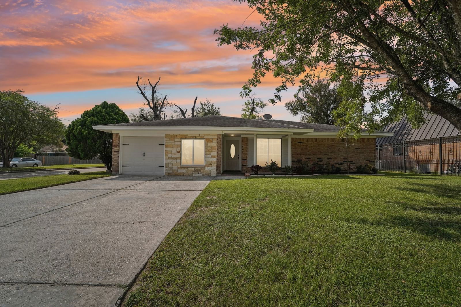 Real estate property located at 162 Buckboard, Harris, Imperial Valley Sec 02, Houston, TX, US