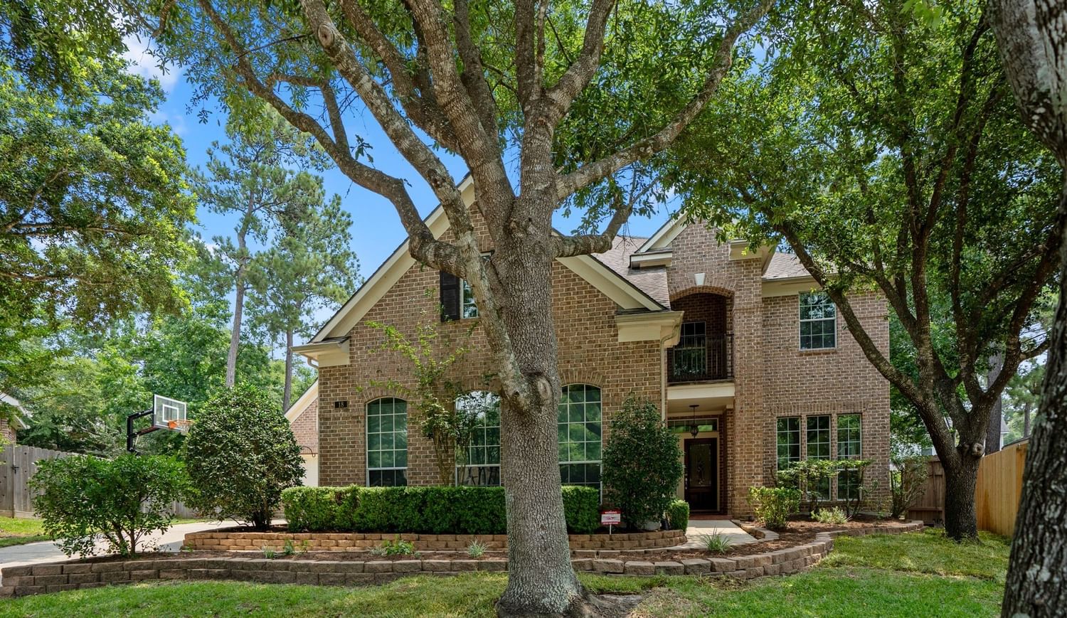 Real estate property located at 18 Oakley Downs, Montgomery, Wdlnds Village Indian Sprg 22, The Woodlands, TX, US