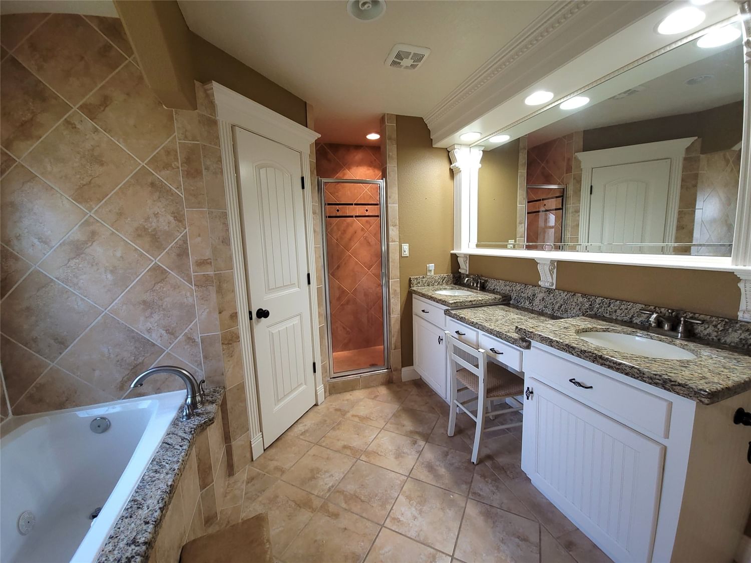 Real estate property located at 719 Partridge, Colorado, Eagle Lake, TX, US