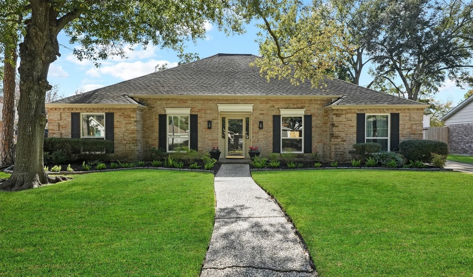 Real estate property located at 10915 Chevy Chase, Harris, Lakeside Estates, Houston, TX, US