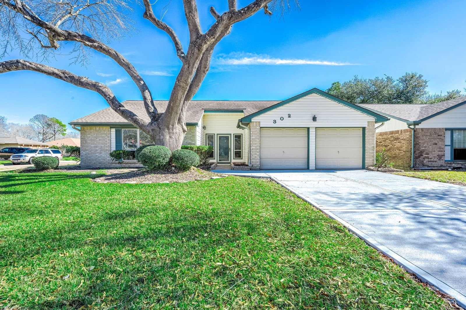 Real estate property located at 302 Meadow Wood, Galveston, Meadow Bend 2, League City, TX, US