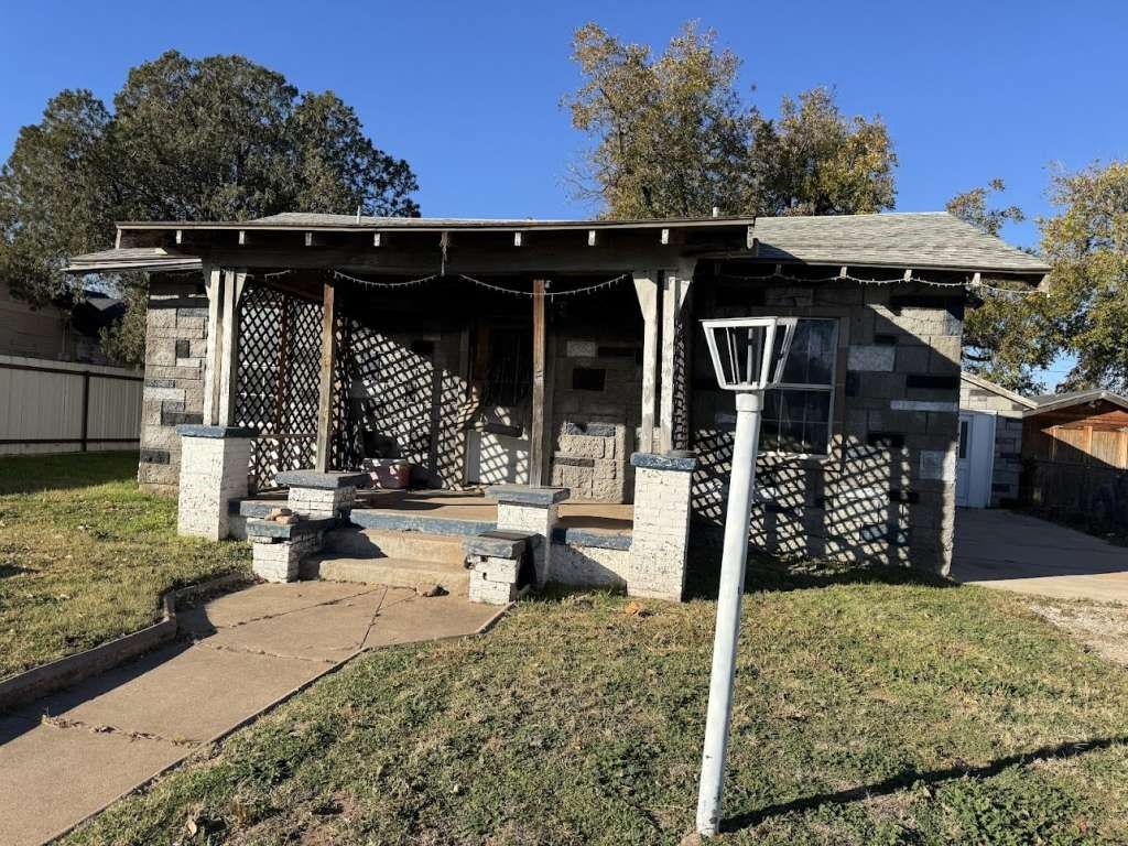 Real estate property located at 2110 Pearl, Wilbarger, Original Town, Vernon, TX, US