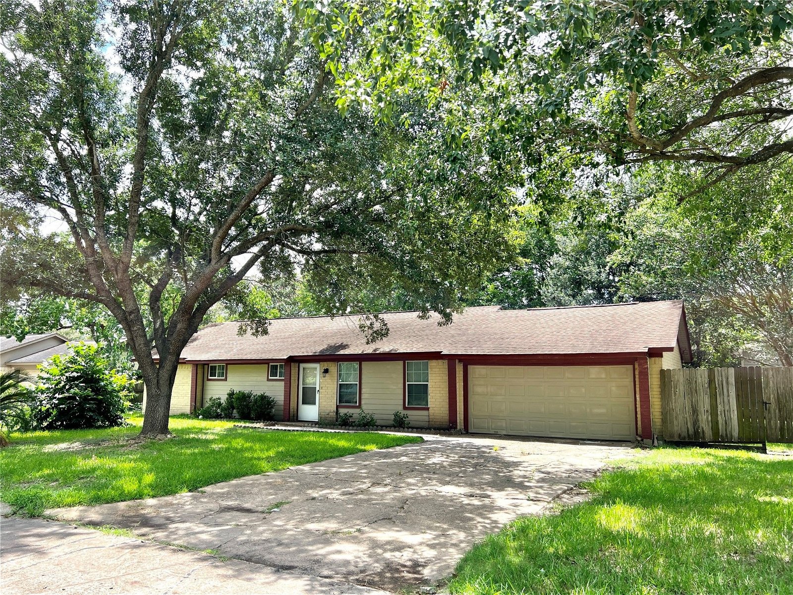 Real estate property located at 1914 Coupland, Harris, La Porte, TX, US