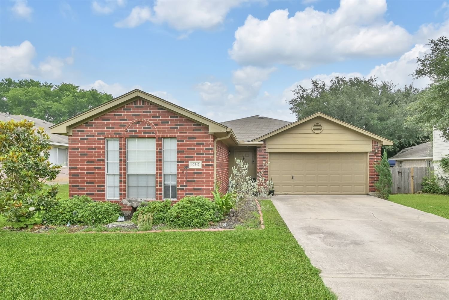 Real estate property located at 10542 Twin Circles, Montgomery, Cape Conroe 02, Montgomery, TX, US