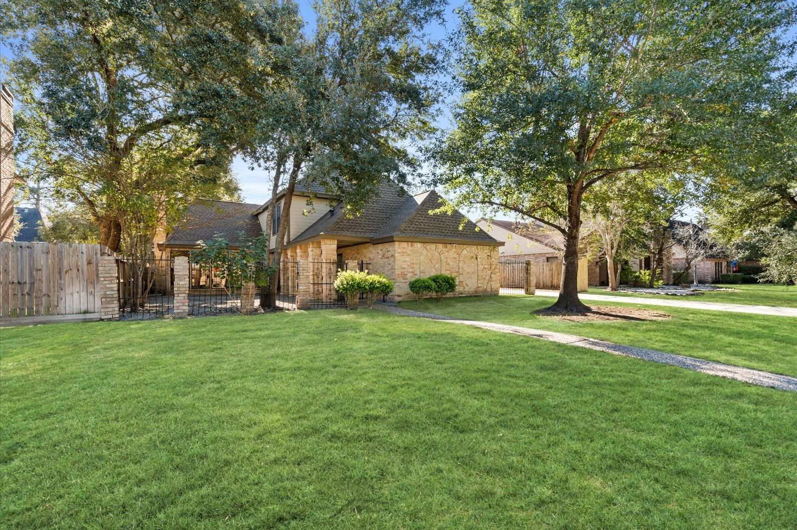 Real estate property located at 3207 Aspen Bend, Harris, Olde Oaks Sec 01, Houston, TX, US