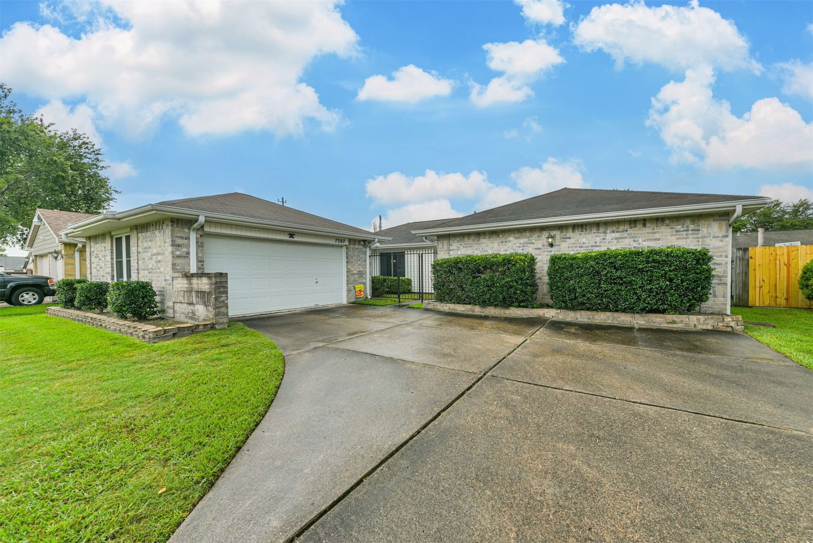 Real estate property located at 7207 Seminole, Harris, Meadow Lake Sec 01, Baytown, TX, US