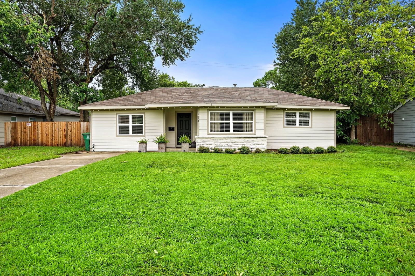 Real estate property located at 5914 Darnell, Harris, Braeburn Terrace Sec 02 R/P, Houston, TX, US