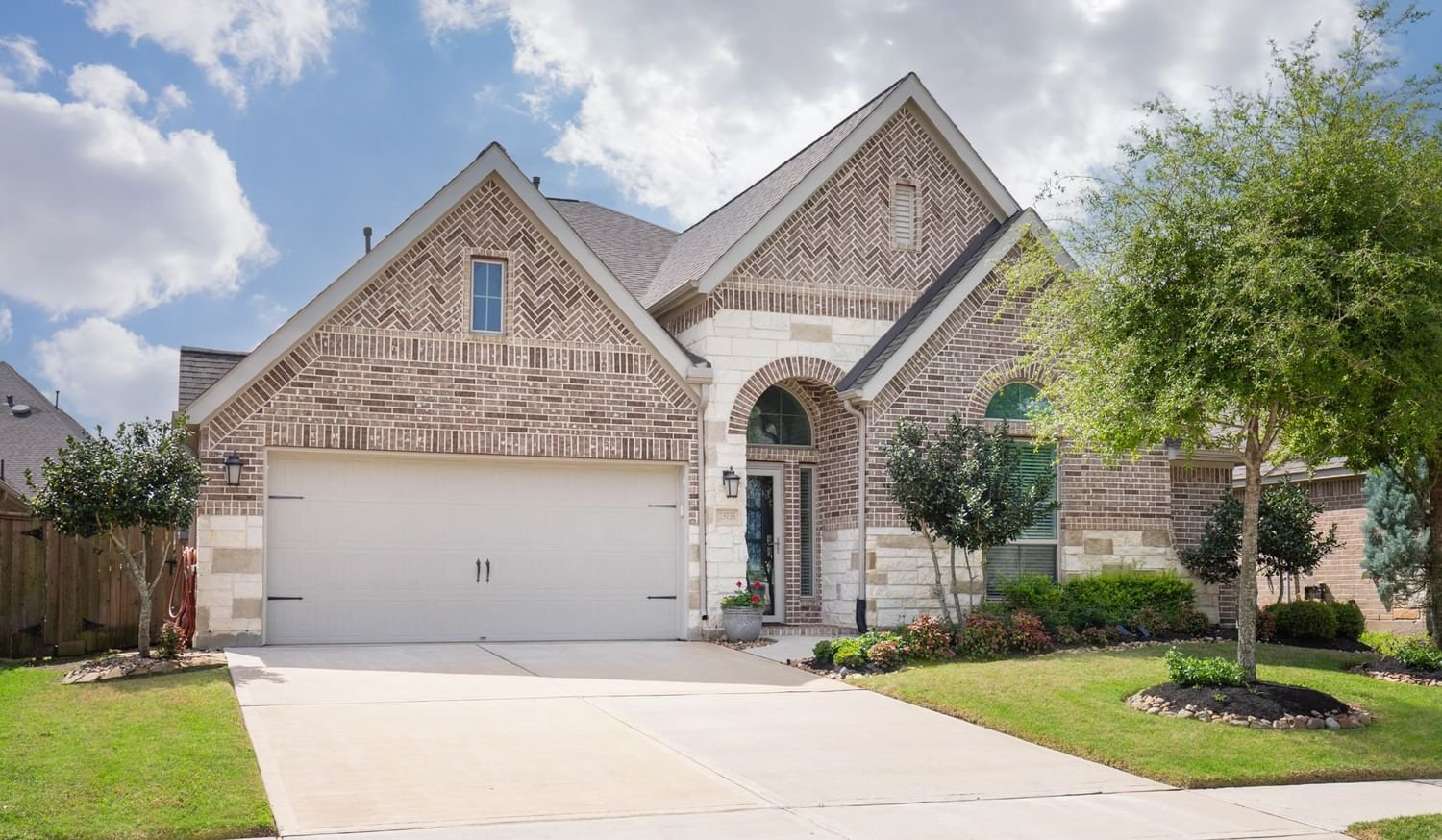 Real estate property located at 23735 Via Viale, Fort Bend, Lakes Of Bella Terra, Richmond, TX, US