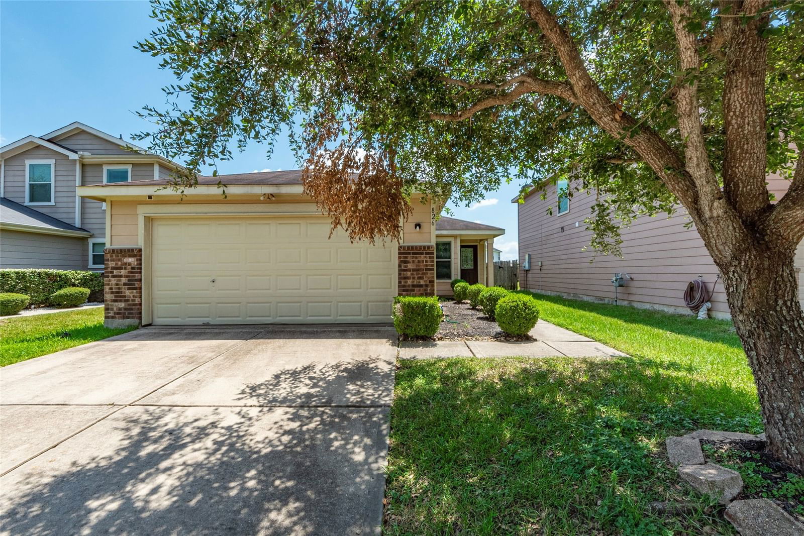 Real estate property located at 826 Staffordale Manor, Harris, Regal Oaks Sec 03, Houston, TX, US