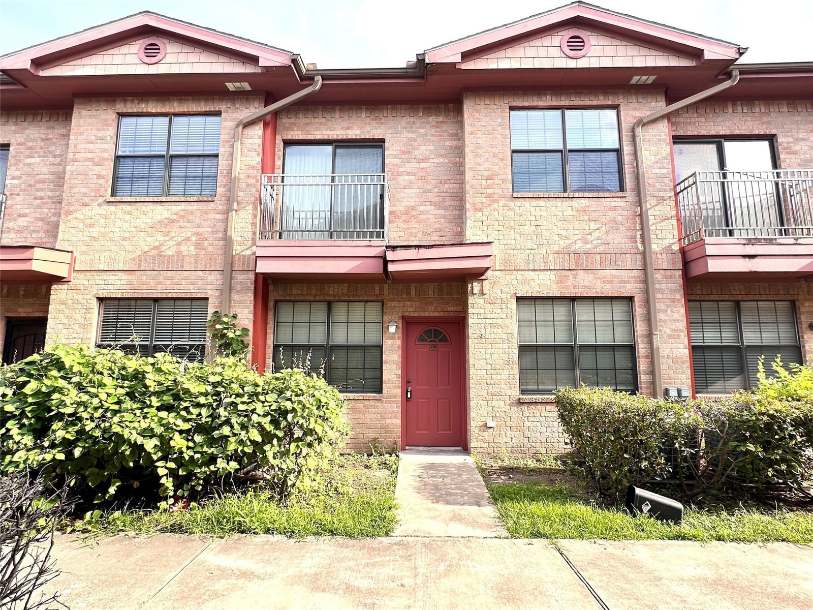 Real estate property located at 9400 Bellaire Blvd #610, Harris, Lee Ho Town Home Condo, Houston, TX, US