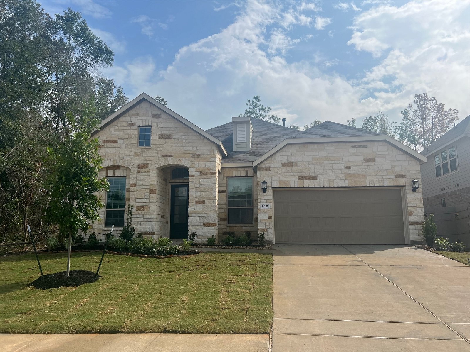 Real estate property located at 18106 Scarlett Hummingbird, Montgomery, Conroe, TX, US