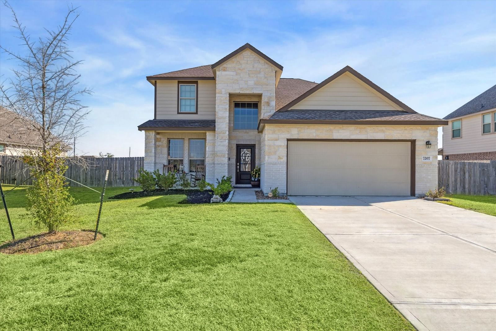 Real estate property located at 7207 Hillside, Chambers, South Lake Estate, Mont Belvieu, TX, US