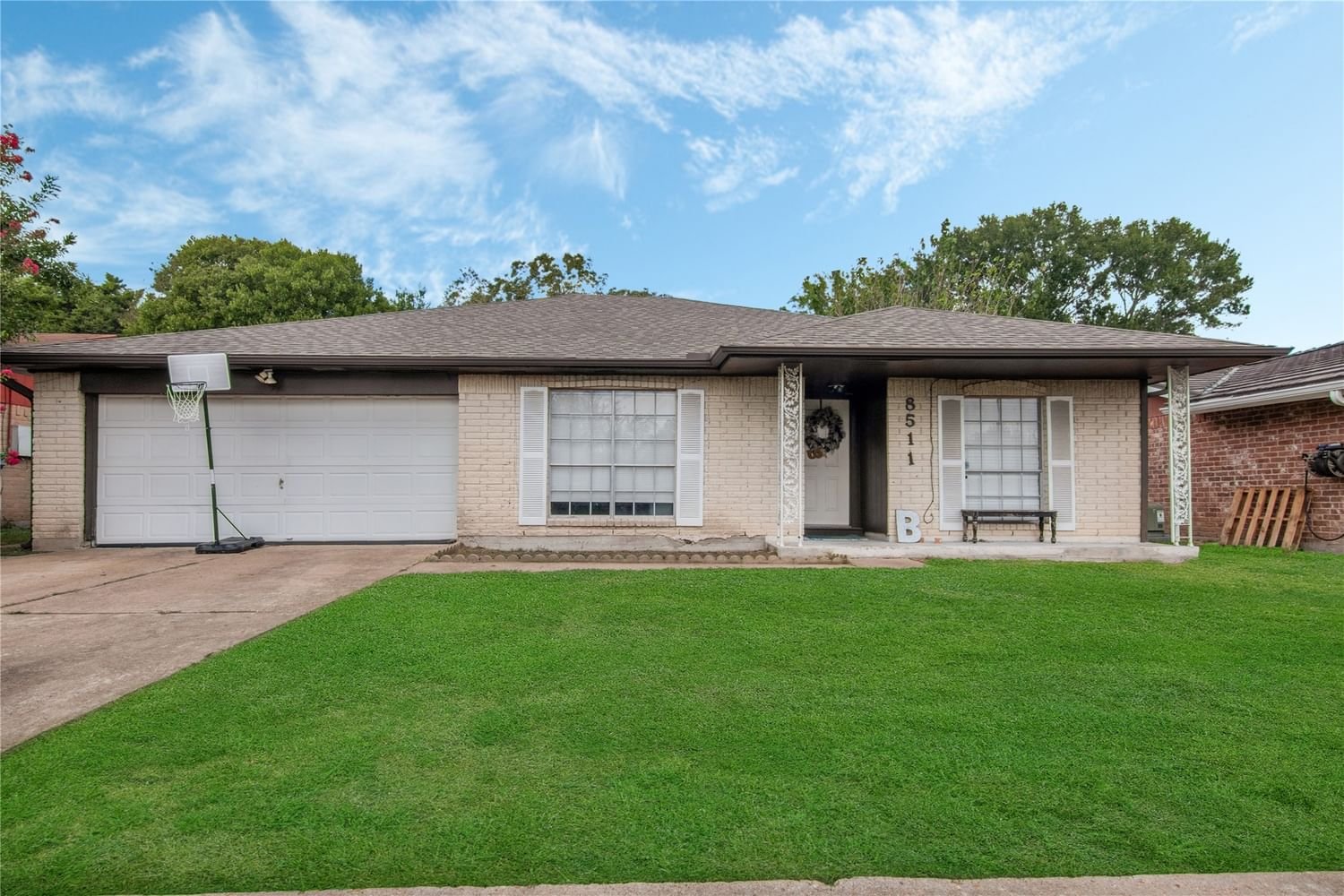 Real estate property located at 8511 Oakhaven, Harris, La Porte, TX, US