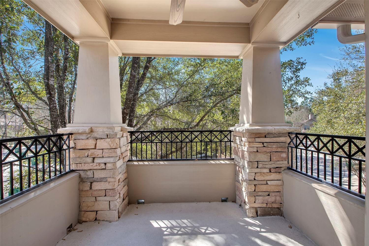 Real estate property located at 30 Stone Creek, Montgomery, Stonecreek Courts Condominum, Spring, TX, US
