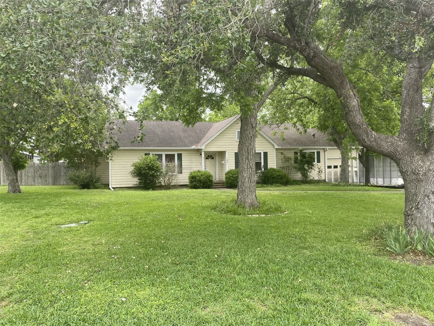 Real estate property located at 505 Main, Colorado, Weimar, Weimar, TX, US