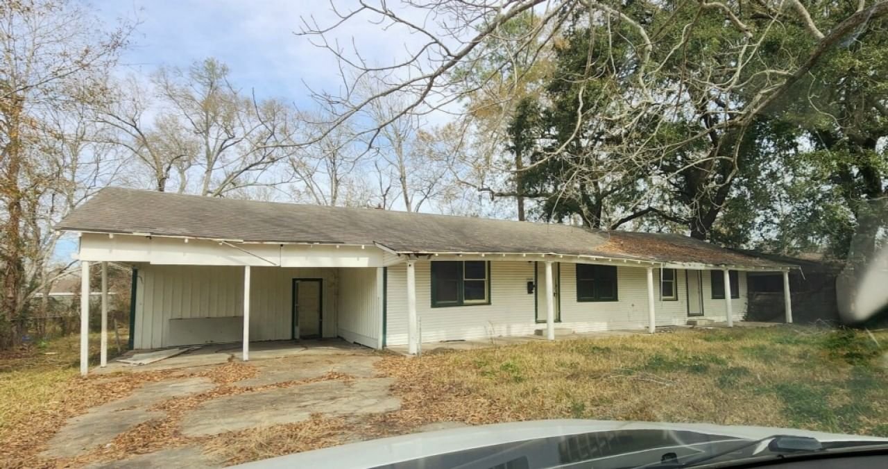 Real estate property located at 1020 Saxe, Jefferson, Boitnot, Beaumont, TX, US