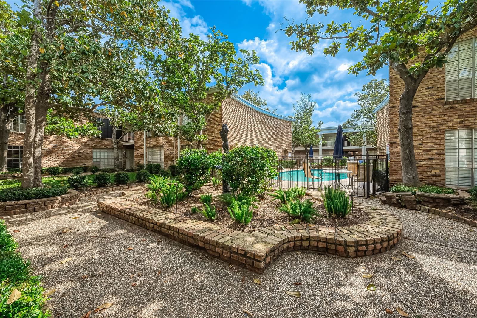 Real estate property located at 2121 Fountain View #22, Harris, Courtyards 03 Fountains, Houston, TX, US