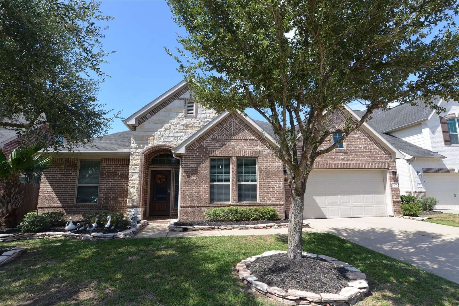 Real estate property located at 2112 Mooncrest, Harris, Lake at Golfcrest, Houston, TX, US