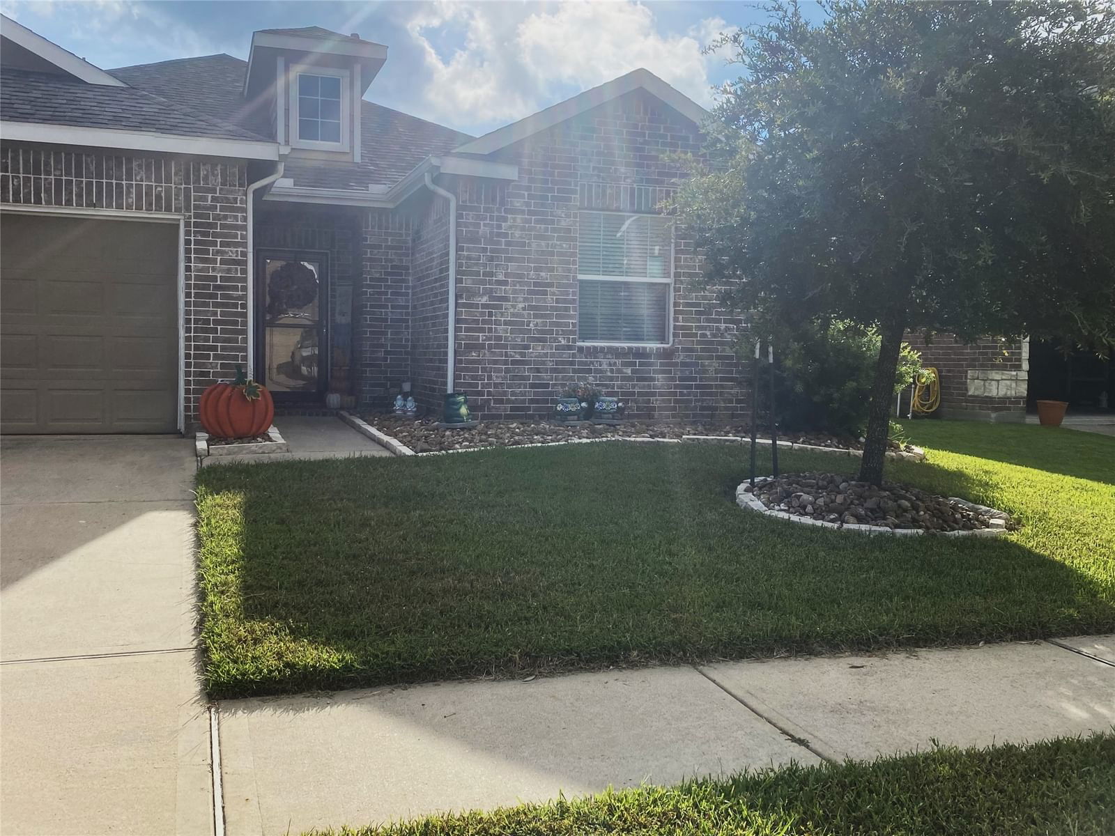 Real estate property located at 8310 Sweet Bay, Chambers, Legends Bay Sec 4, Baytown, TX, US