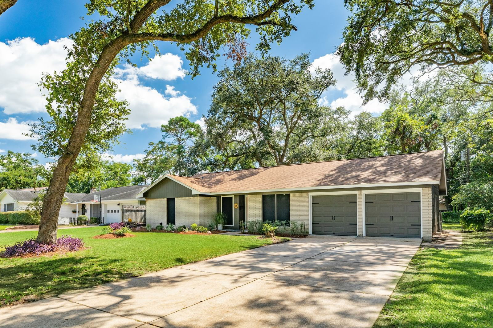 Real estate property located at 108 Sage, Brazoria, Knollwood Lake Jackson, Lake Jackson, TX, US