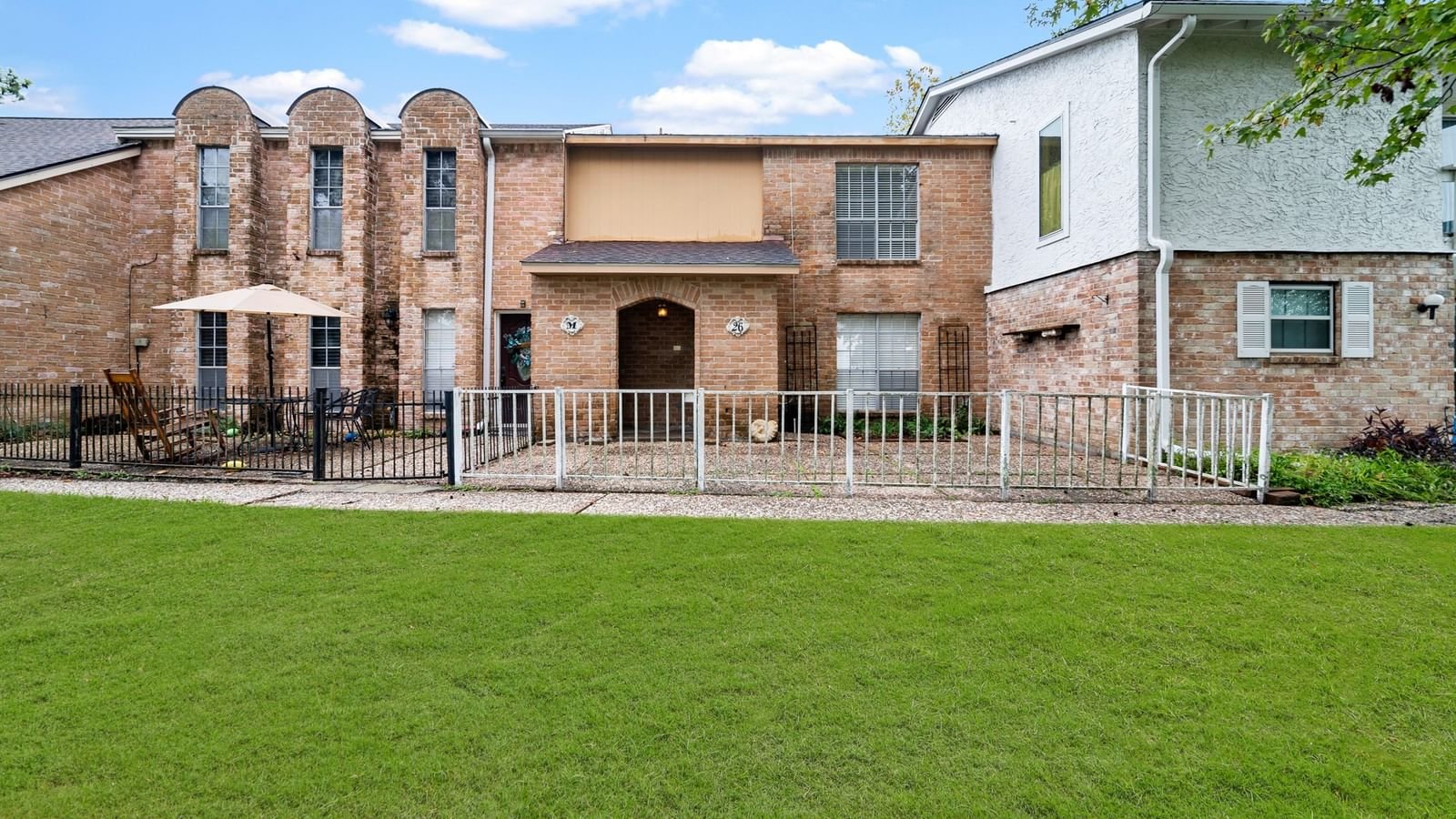 Real estate property located at 6 Castle Harbour #26, Galveston, Sunmeadow Twnhms East, Friendswood, TX, US