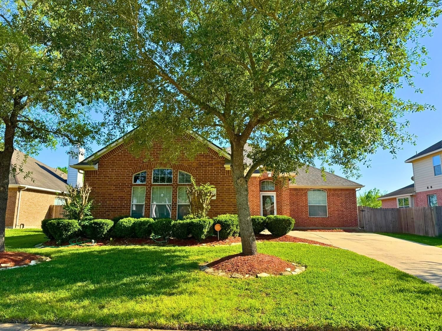 Real estate property located at 5816 Little Grove, Brazoria, Village Grove Sec 2, Pearland, TX, US
