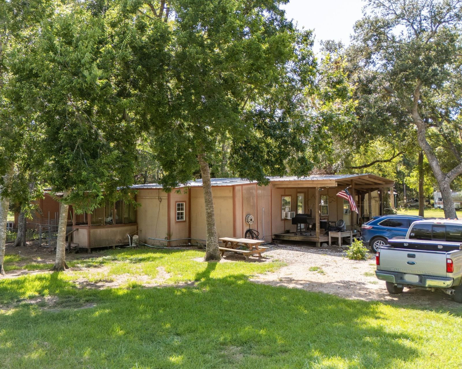 Real estate property located at 2804 Buckingham, Matagorda, Camelot Forest Sec 2, Bay City, TX, US