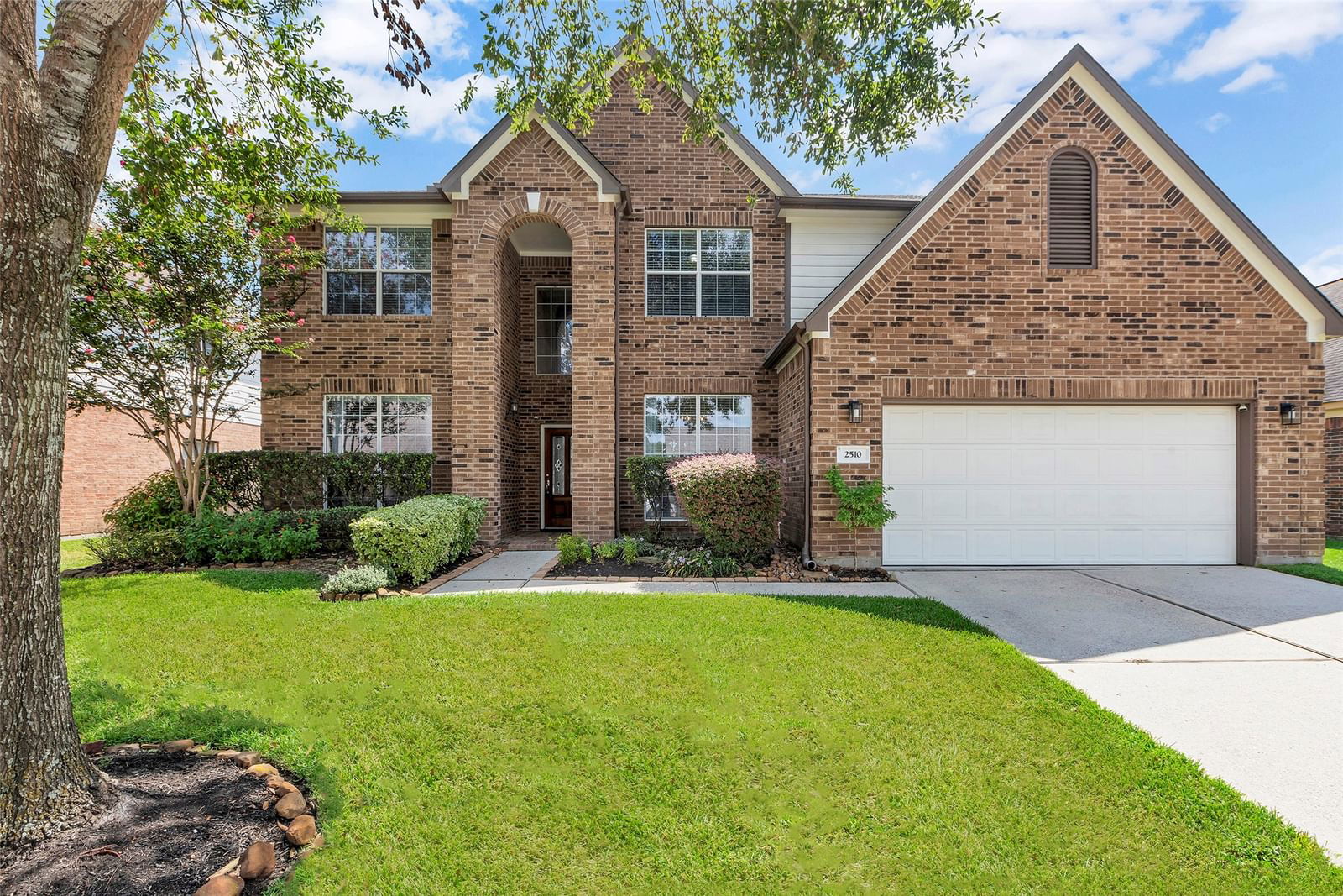 Real estate property located at 2510 Deer Forest, Harris, Bradbury Forest Sec 02, Spring, TX, US