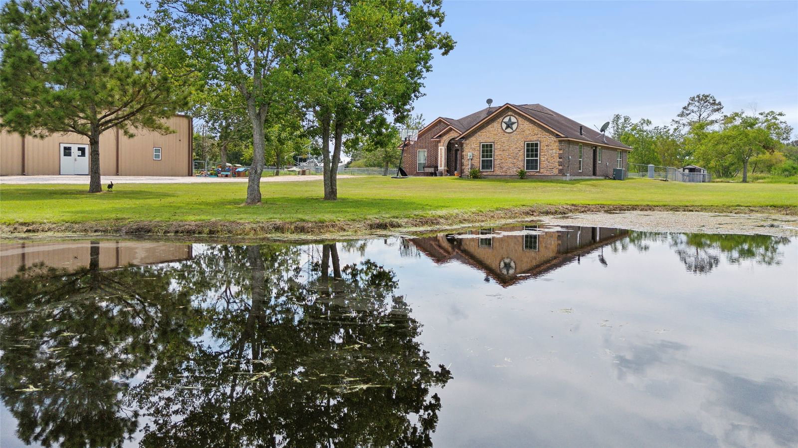 Real estate property located at 18590 Englin, Jefferson, Van Noord Estates Sec 1, Winnie, TX, US