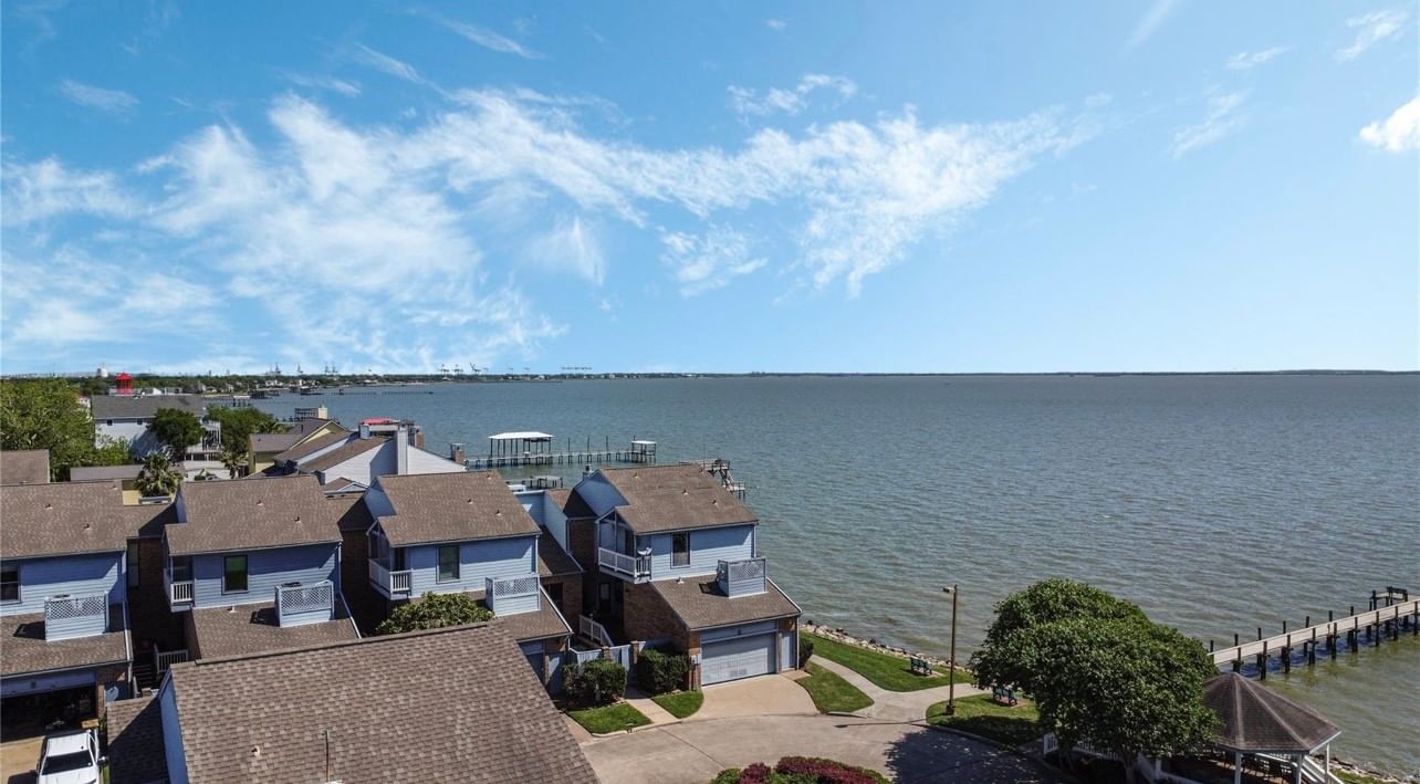 Real estate property located at 2601 Broadway #41, Harris, Woods On The Bay Th, La Porte, TX, US